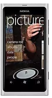 Nokia Lumia 900 (White)